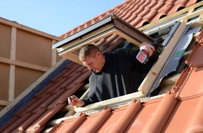 Pose de fenêtres de toit Velux à Tréveneuc